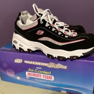 Skechers D lites life saver size 10
